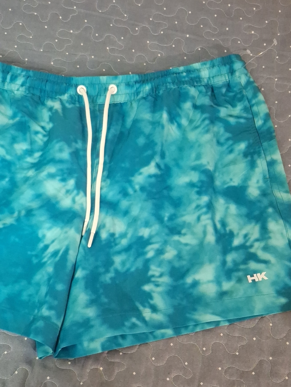 Humankind Tie-Dye Shorts in Teal Blue size large